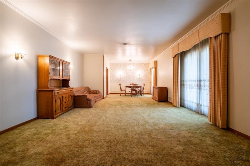 908 W Barnes Avenue, Comanche TX 76442 - Photo 9