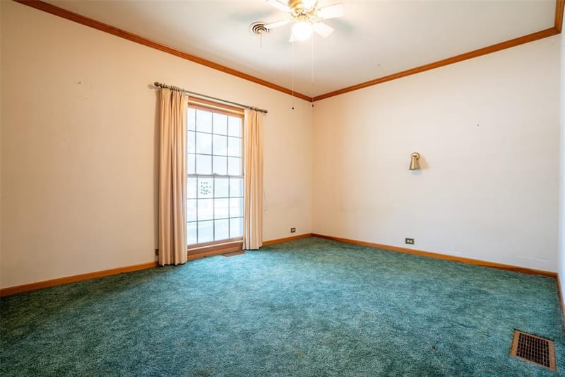 908 W Barnes Avenue, Comanche TX 76442 - Photo 18