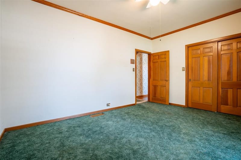 908 W Barnes Avenue, Comanche TX 76442 - Photo 19