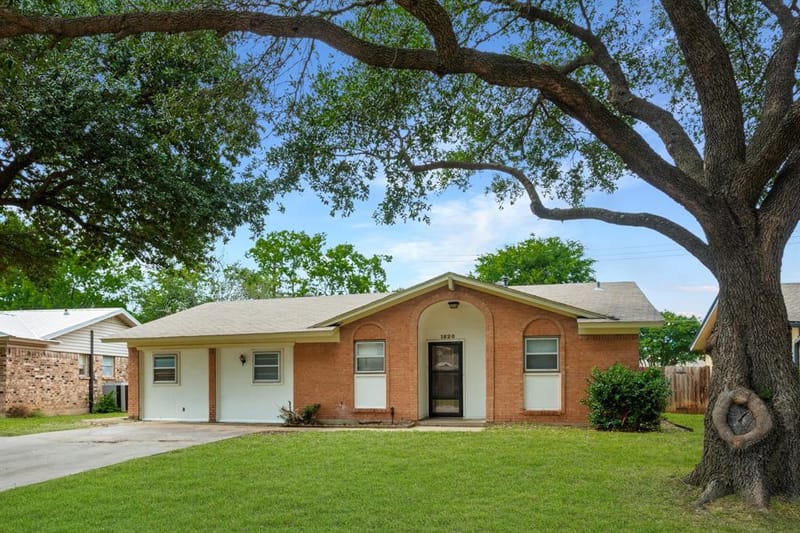 1820 Emery Street, Denton TX 76201 - Photo 2