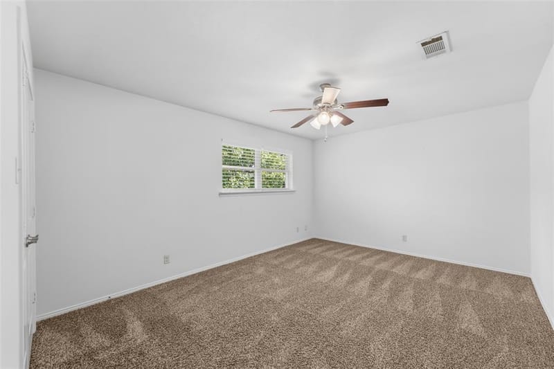 1404 Creekford Drive, Arlington TX 76012 - Photo 27