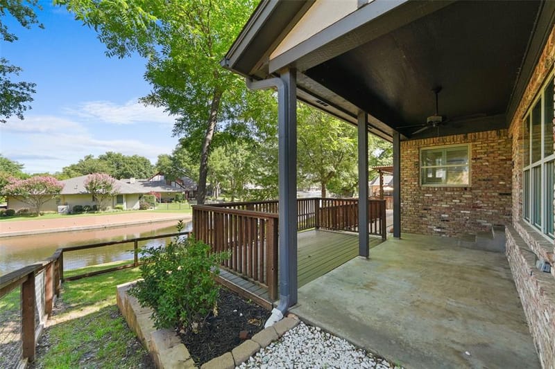 1404 Creekford Drive, Arlington TX 76012 - Photo 30