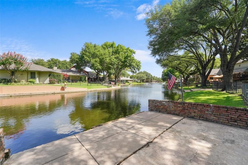 1404 Creekford Drive, Arlington TX 76012 - Photo 33