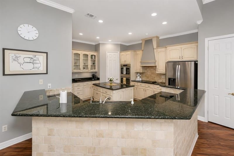 5974 River Bend Drive, Benbrook TX 76132 - Photo 18