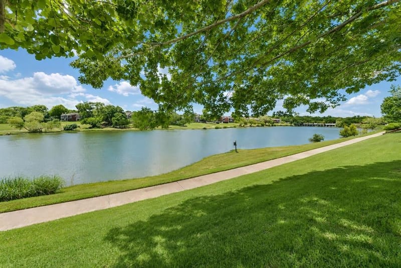 5974 River Bend Drive, Benbrook TX 76132 - Photo 31