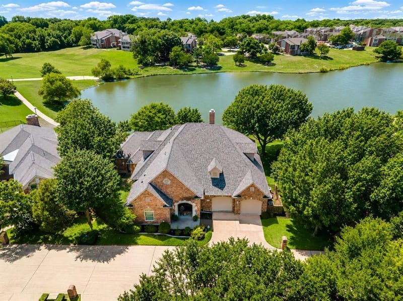 5974 River Bend Drive, Benbrook TX 76132 - Photo 4