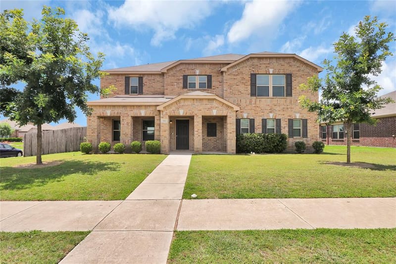 728 Snapdragon Lane, DeSoto TX 75115 - Photo 2
