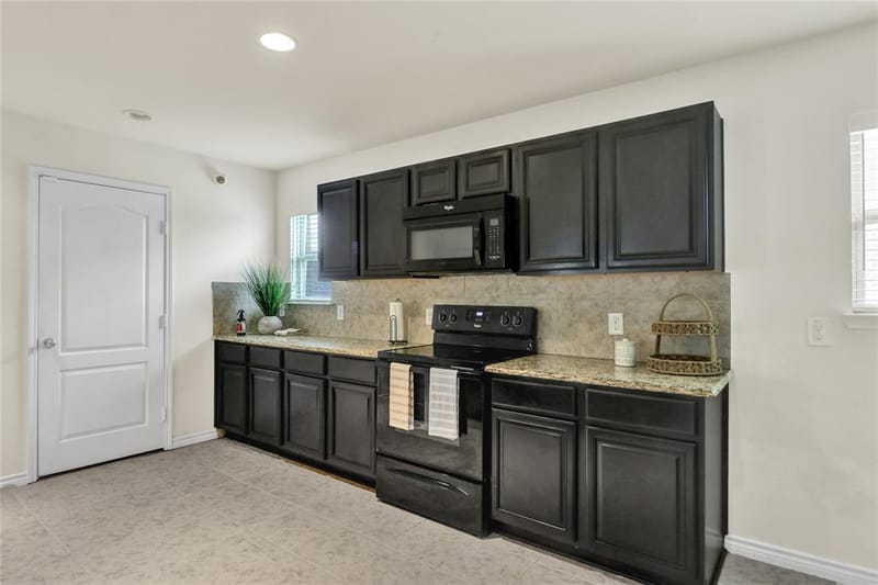 728 Snapdragon Lane, DeSoto TX 75115 - Photo 16