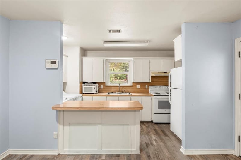 521 Hilltop Drive, Tool TX 75143 - Photo 6