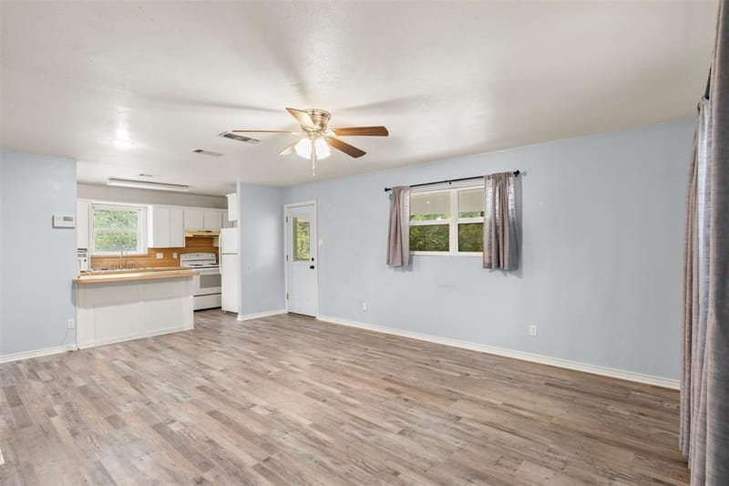 521 Hilltop Drive, Tool TX 75143 - Photo 3