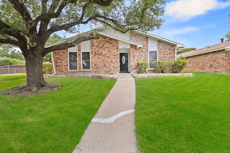 3709 Red Oak Drive, Garland TX 75043