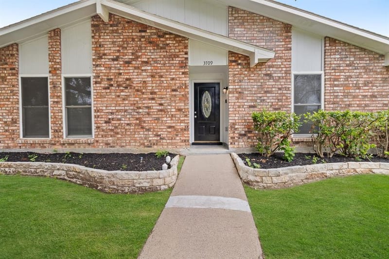 3709 Red Oak Drive, Garland TX 75043 - Photo 5