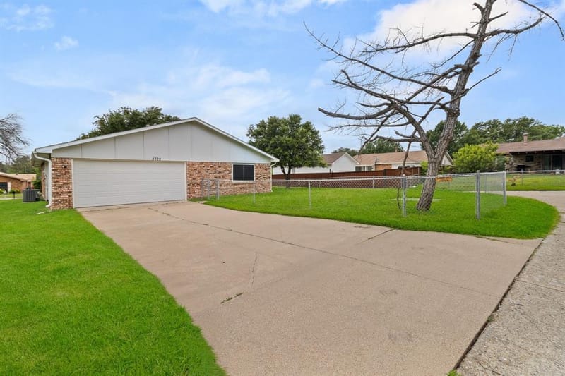 3709 Red Oak Drive, Garland TX 75043 - Photo 34