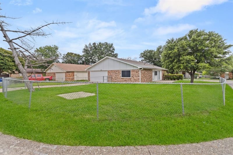 3709 Red Oak Drive, Garland TX 75043 - Photo 33