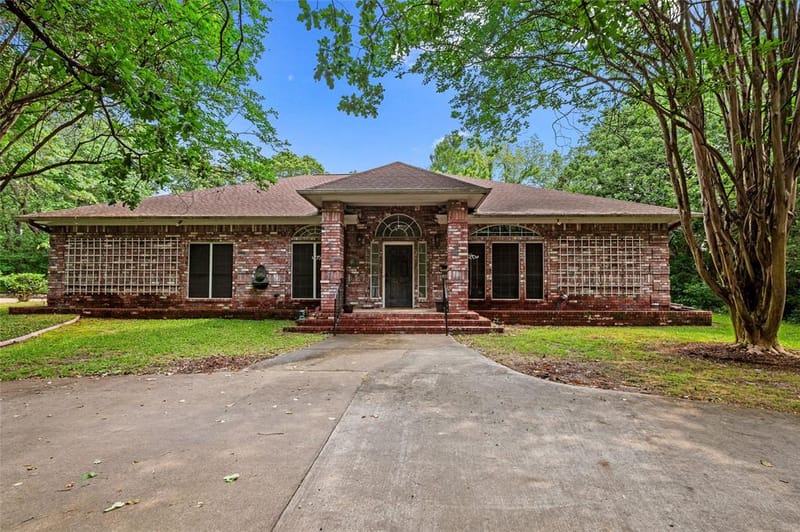 605 County road 2310, Mineola TX 75773
