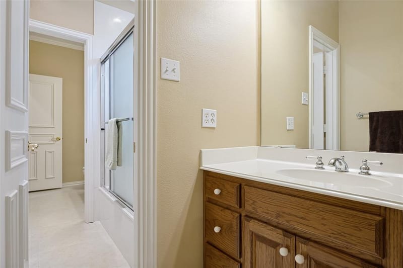 6404 Creekside Drive, Greenville TX 75402 - Photo 24
