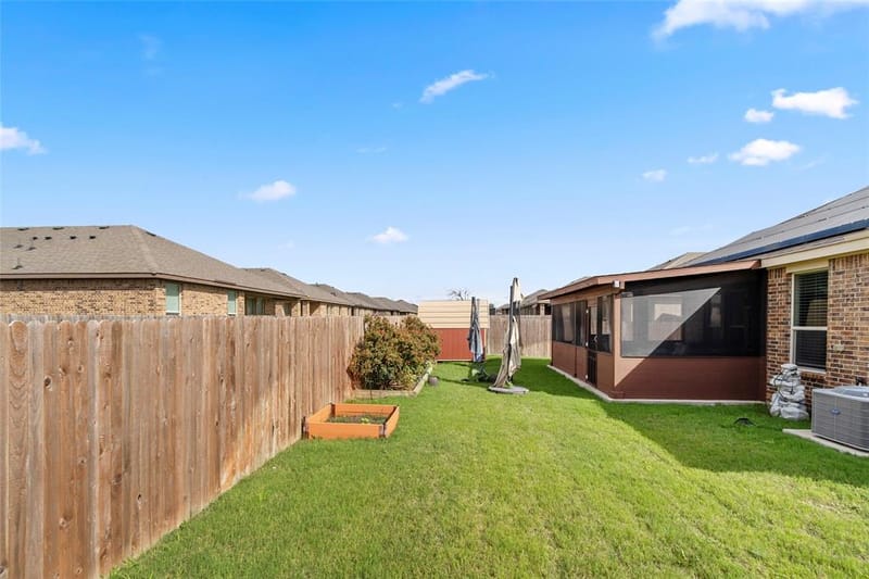 2615 Sunburst Drive, Glenn Heights TX 75154 - Photo 32