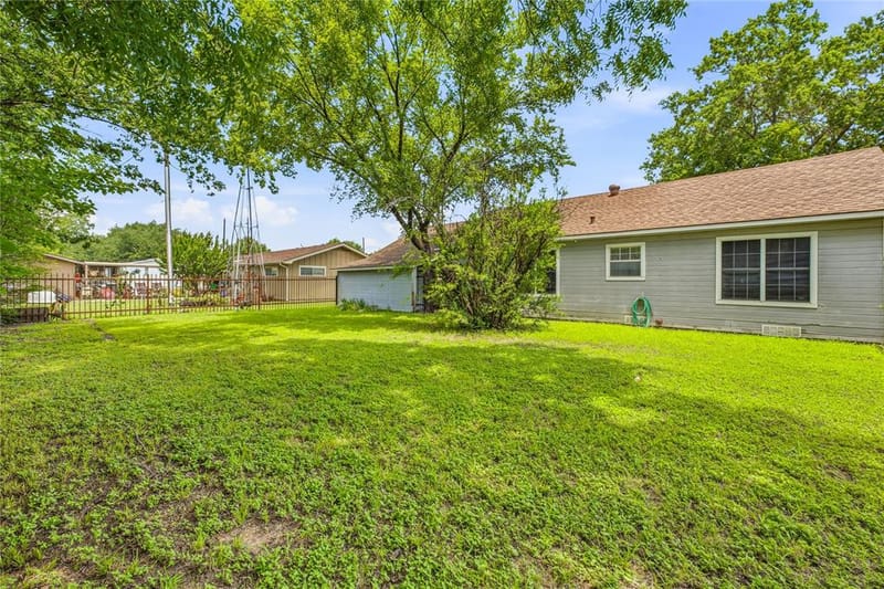 200 Austin Road, Glen Rose TX 76043 - Photo 20