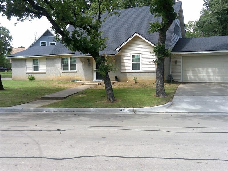 4509 Burke Road, Fort Worth TX 76119 - Photo 2