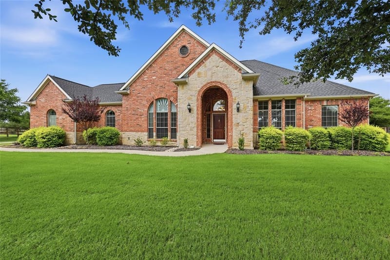 2705 Winthrop Hill Road, Denton TX 76226 - Photo 4