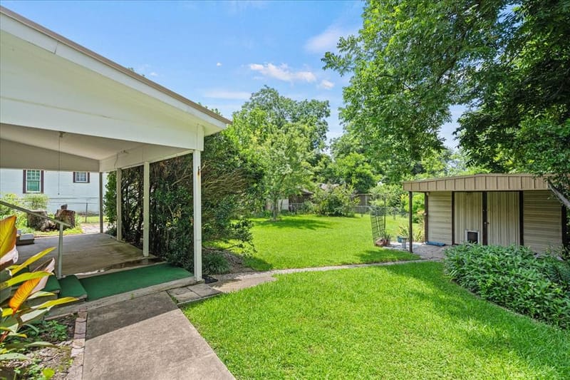 706 S Santa Fe Street, Wolfe City TX 75496 - Photo 26