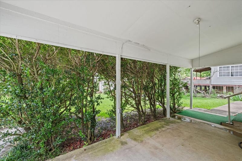706 S Santa Fe Street, Wolfe City TX 75496 - Photo 24