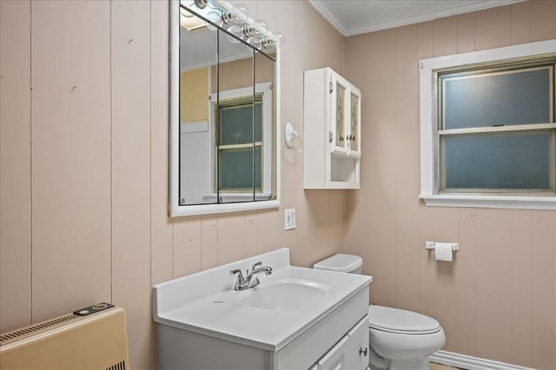 706 S Santa Fe Street, Wolfe City TX 75496 - Photo 15