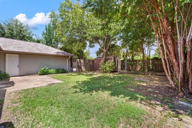 8709 Forest Green Drive, Dallas TX 75243 - Photo 27