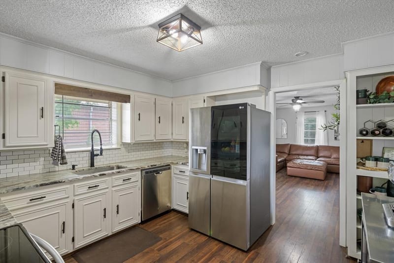151 W College Street, Canton TX 75103 - Photo 10