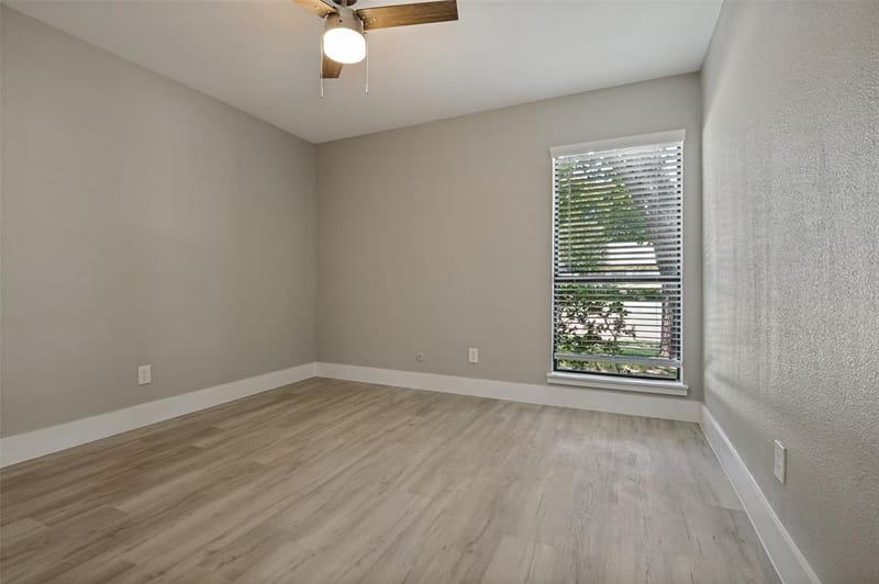7334 Oakmore Drive, Dallas TX 75249 - Photo 12