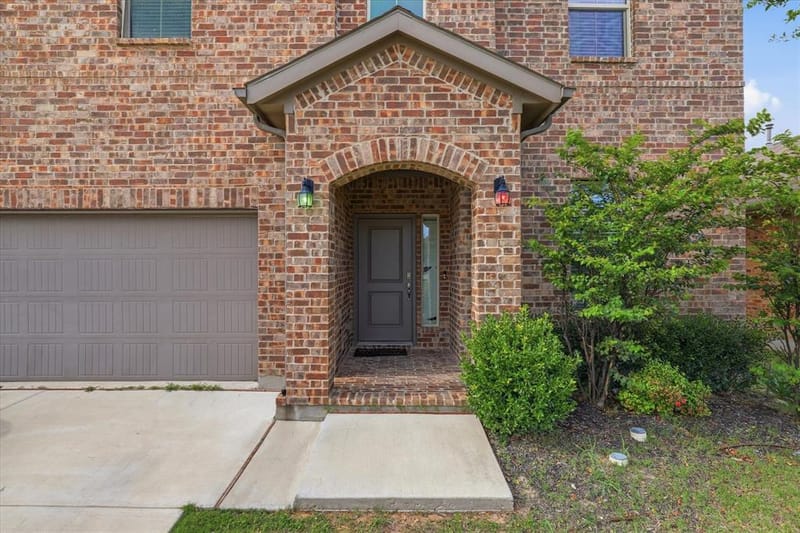 717 Greenford Manor, Fort Worth TX 76247 - Photo 4