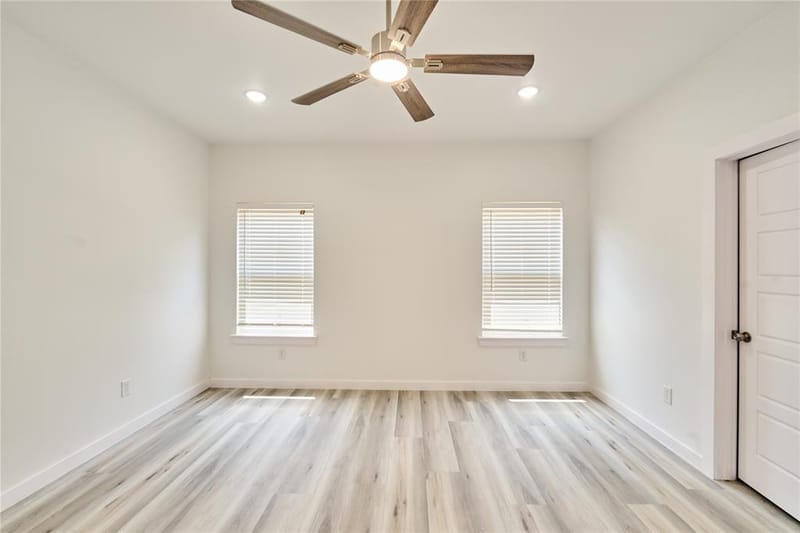 1405 E Maddox Avenue, Fort Worth TX 76104 - Photo 27