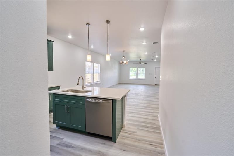 1405 E Maddox Avenue, Fort Worth TX 76104 - Photo 13