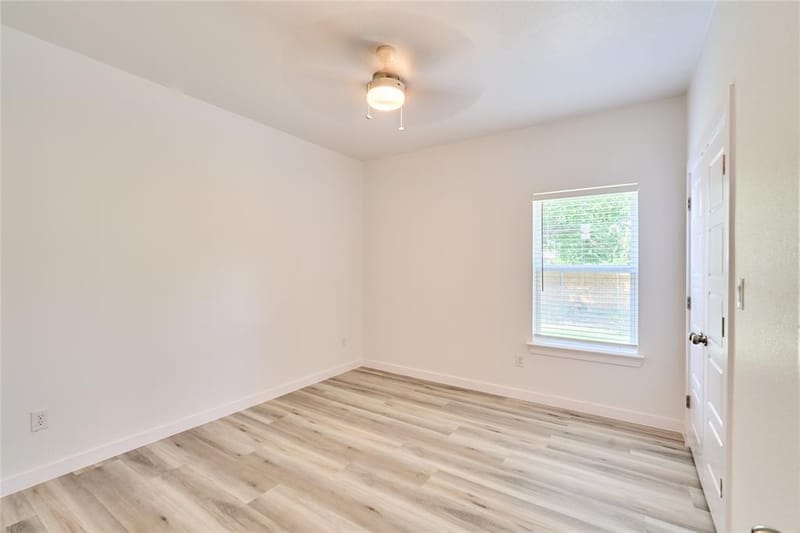1405 E Maddox Avenue, Fort Worth TX 76104 - Photo 32