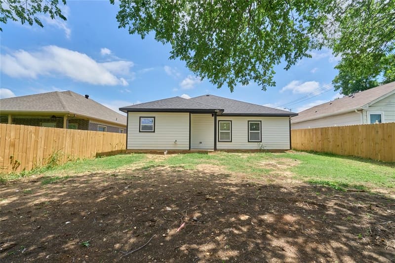 1405 E Maddox Avenue, Fort Worth TX 76104 - Photo 37