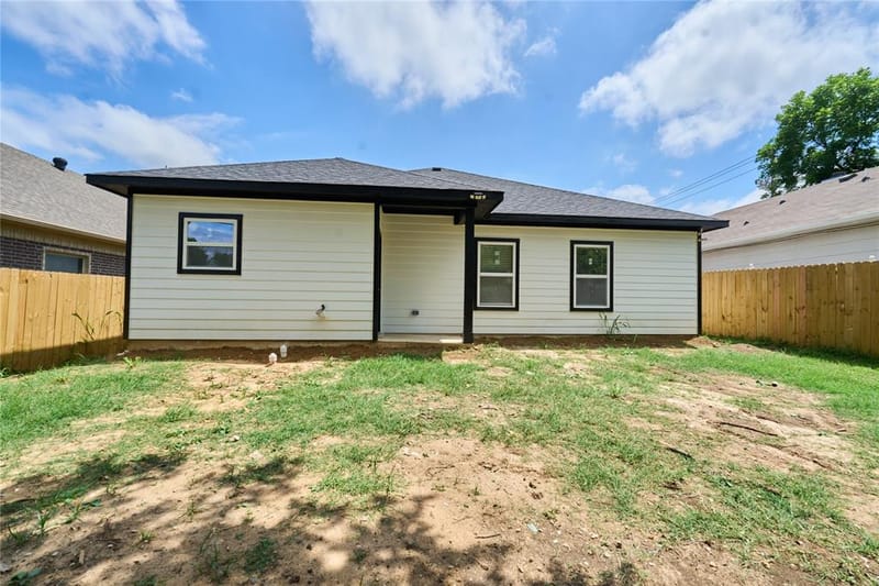 1405 E Maddox Avenue, Fort Worth TX 76104 - Photo 39