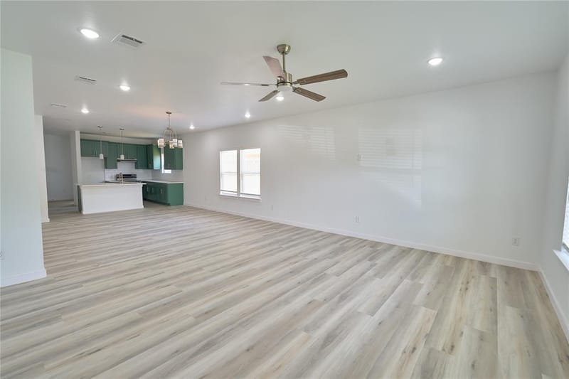 1405 E Maddox Avenue, Fort Worth TX 76104 - Photo 4