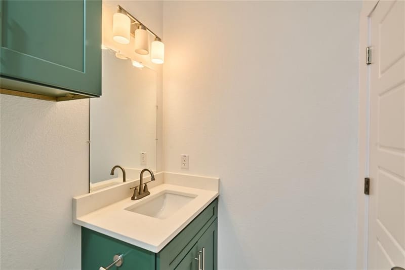 1405 E Maddox Avenue, Fort Worth TX 76104 - Photo 21