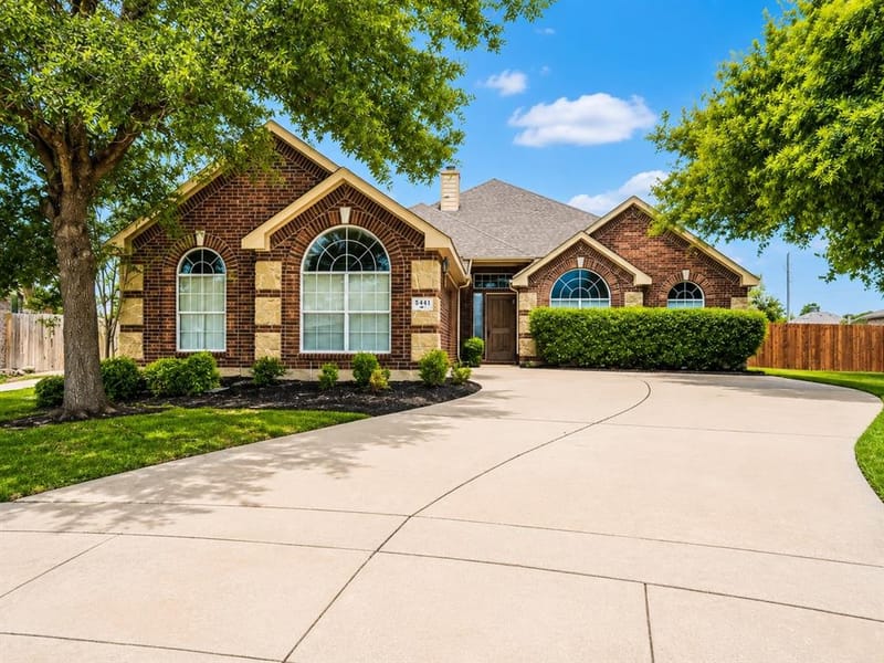 5441 Threshing Drive, Fort Worth TX 76179 - Photo 2