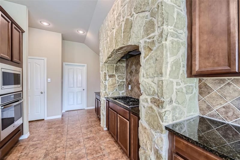 5441 Threshing Drive, Fort Worth TX 76179 - Photo 5