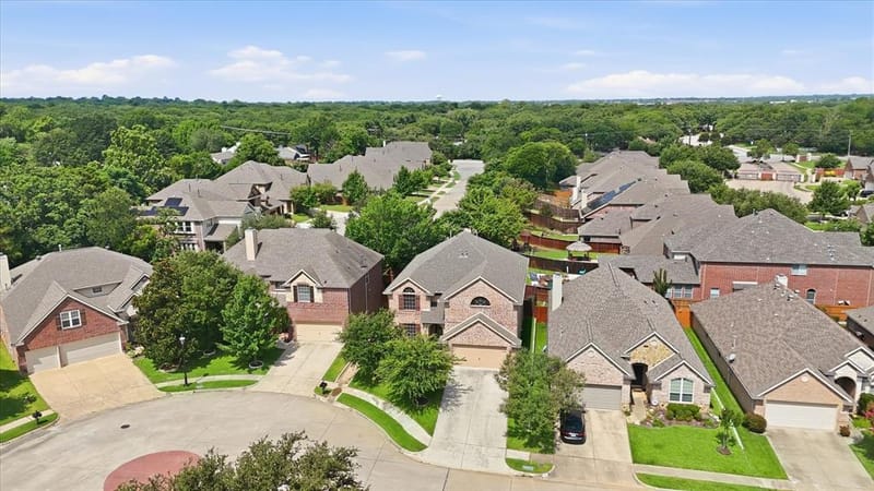 1905 Fountain Meadows Drive, Euless TX 76039 - Photo 17