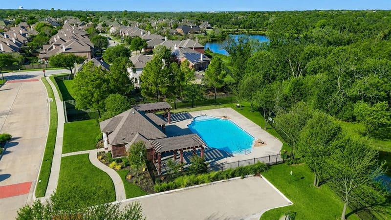 1905 Fountain Meadows Drive, Euless TX 76039 - Photo 24