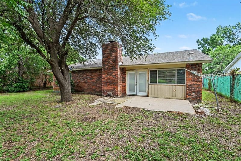 7813 Acapulco Road, Fort Worth TX 76112 - Photo 15