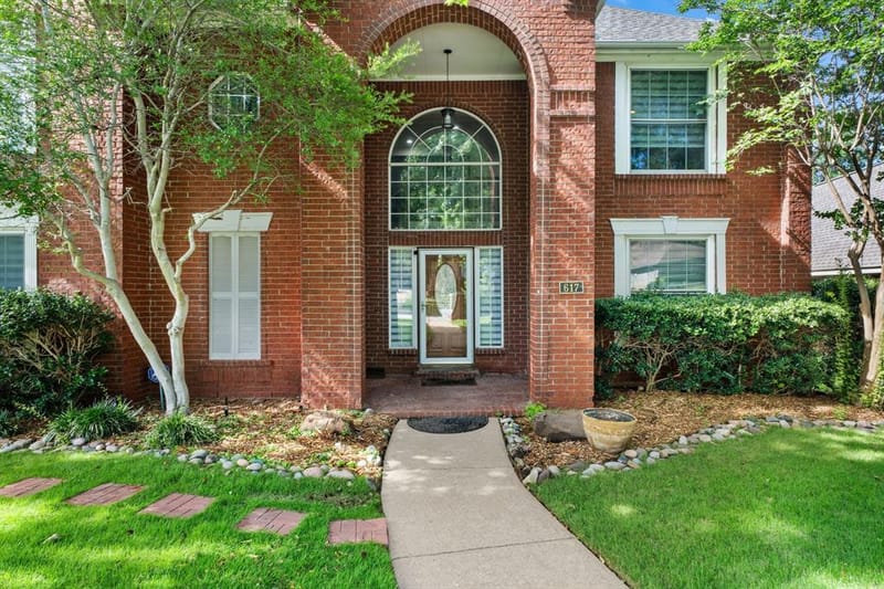 617 Highland Meadows Drive, Highland Village TX 75077 - Photo 2