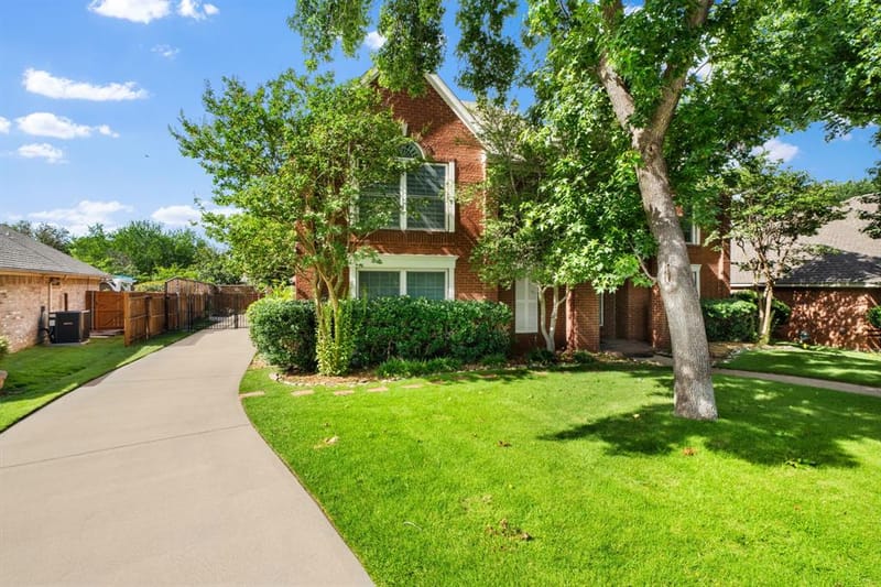 617 Highland Meadows Drive, Highland Village TX 75077 - Photo 3