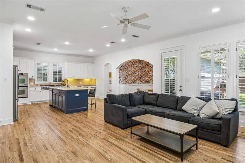 5914 Velasco Avenue, Dallas TX 75206 - Photo 11