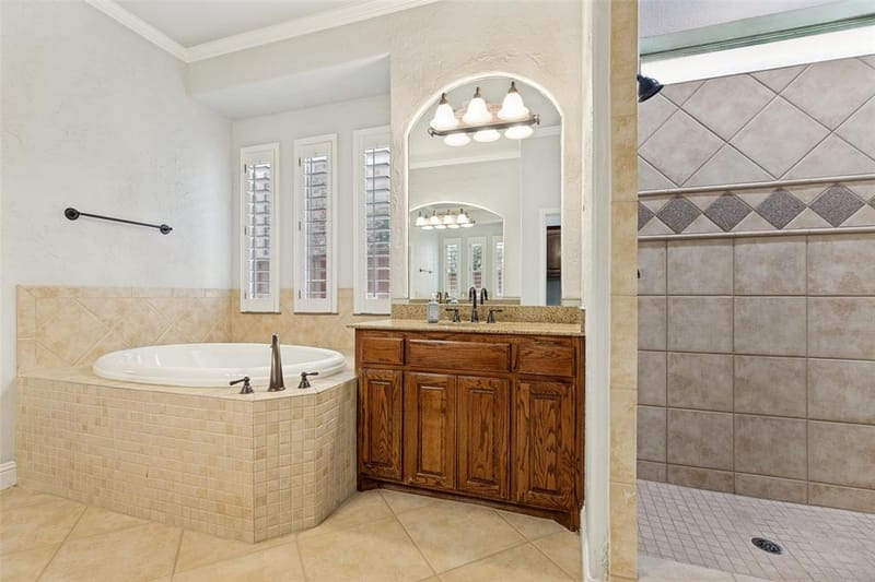 10325 Fire Ridge Drive, Frisco TX 75033 - Photo 17