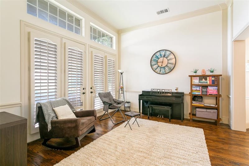 4261 Hunt Drive, Carrollton TX 75010 - Photo 5
