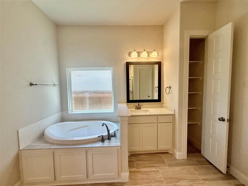 3834 Foot Hills Drive, Midlothian TX 76065 - Photo 8