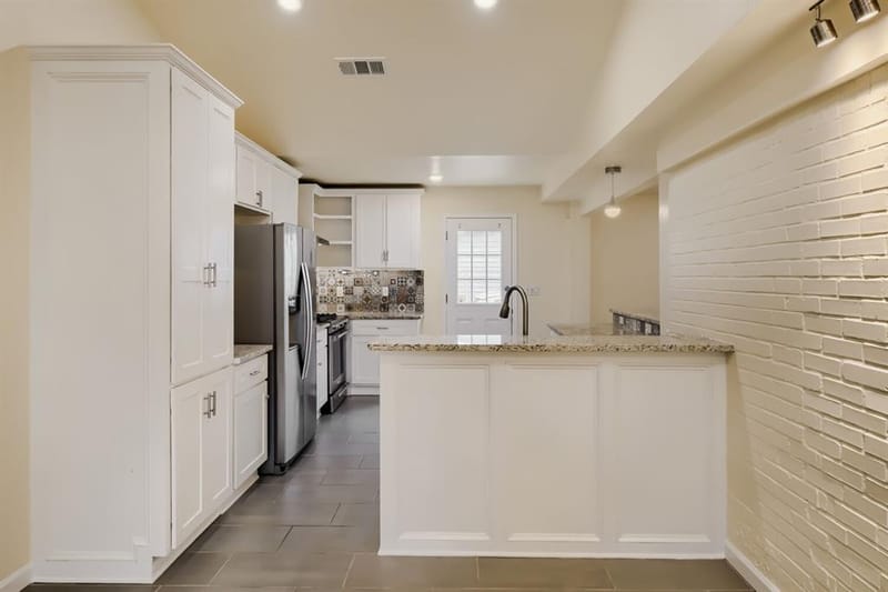 6915 E Grand Avenue, Dallas TX 75223 - Photo 11